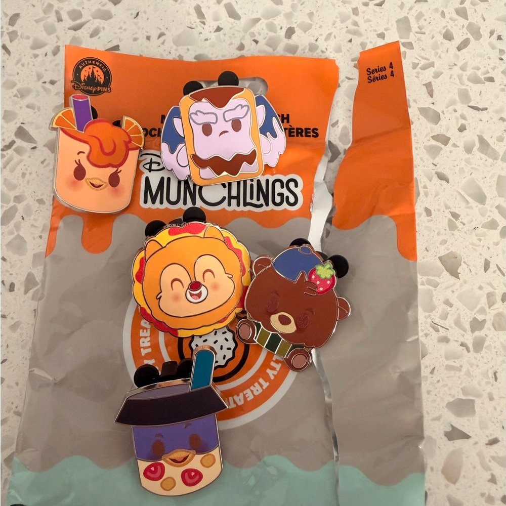 New Disney Munchlings Series 4 Mystery Pin Pouch set of 5